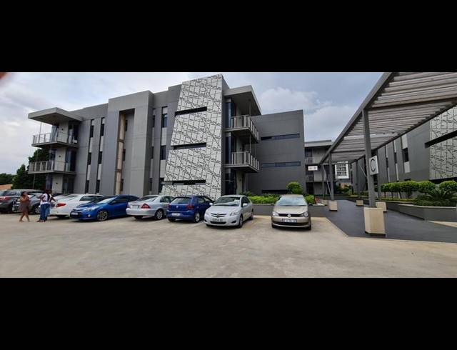 BUSINESS PROPERTY TO RENT IN BEDFORD GARDENS